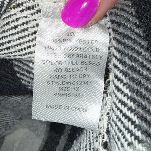 🖤1 Clique Black and Grey Plaid Shacket - Size 1X 🖤 - Picture 10 of 11